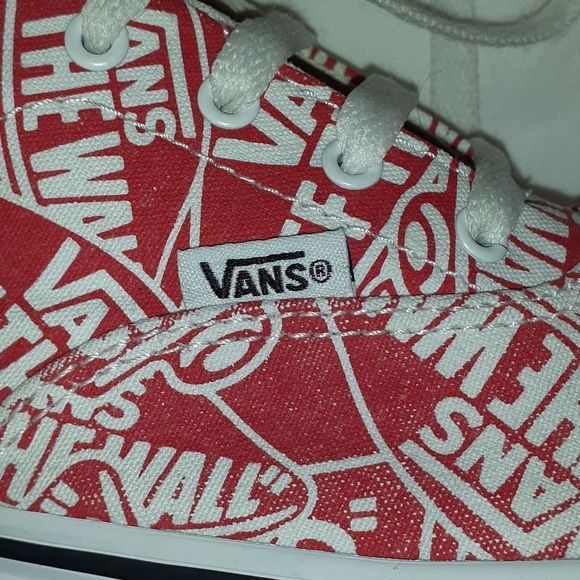 Vans Doheny White/Red OTW Repeat Shoe
Youth Sized - Picture 8 of 13